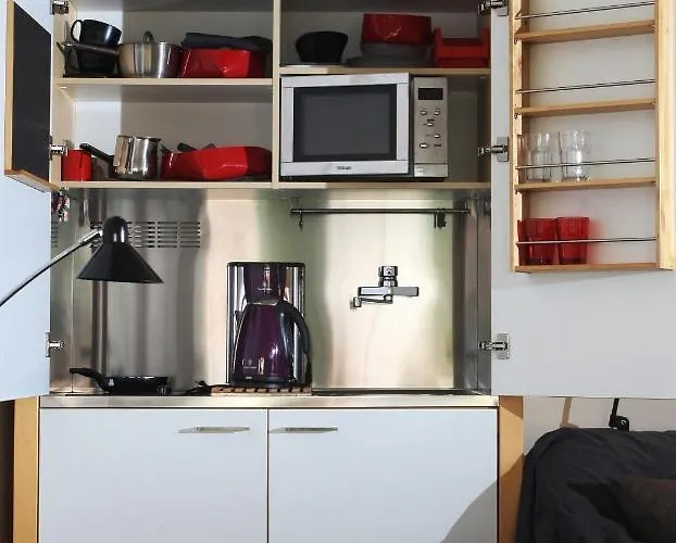 Om By Valsabbion 메덜린